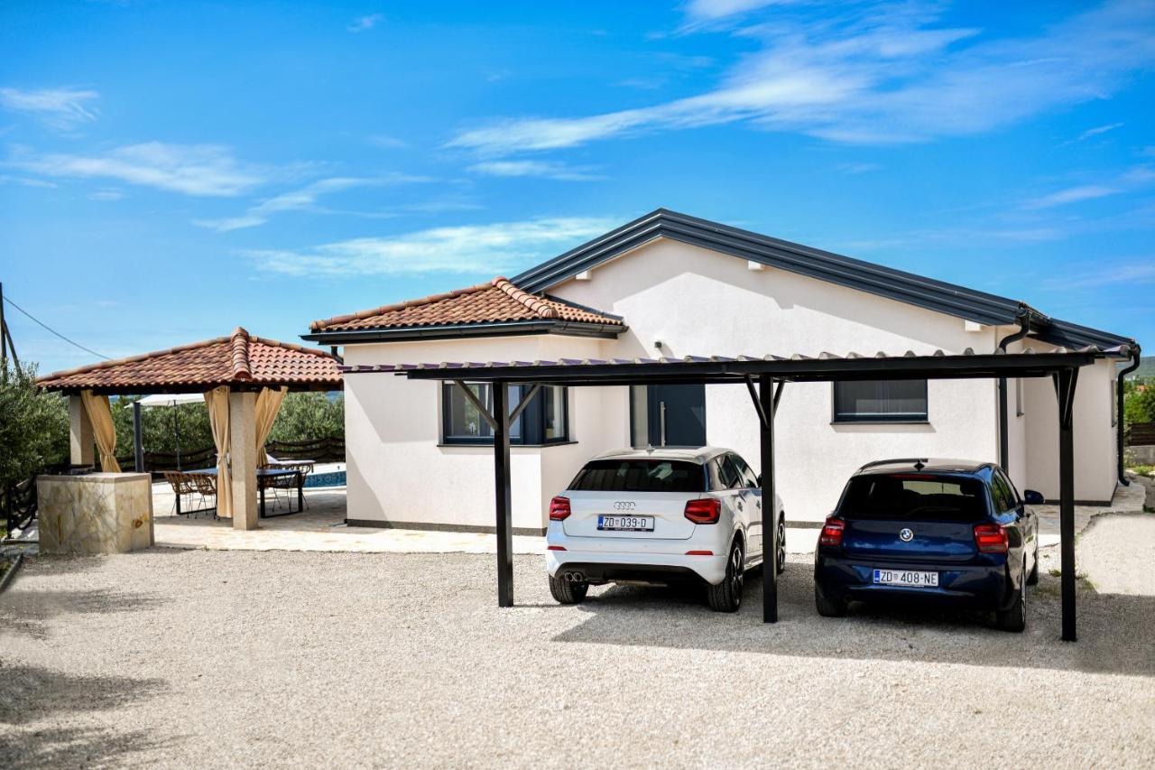 Wonderful Holiday House Bruno Zadar Exterior foto