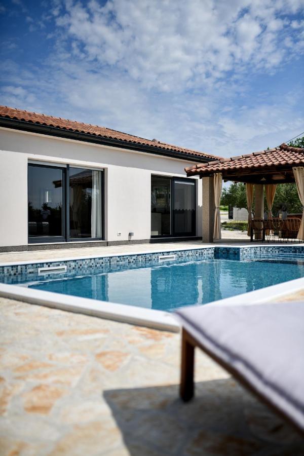Wonderful Holiday House Bruno Zadar Exterior foto